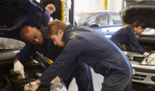 France: Two apprentice mechanics in the national final of the Best Apprentices in France