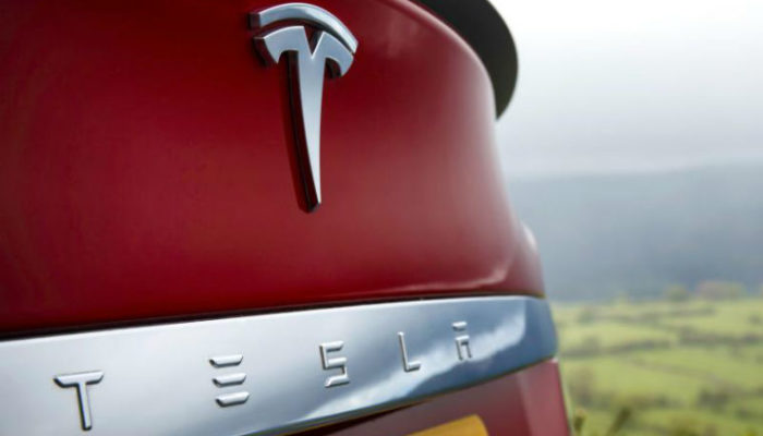 Italy: Following the destruction of 17 vehicles in a fire in Rome, Italian authorities have increased protection at Tesla outlets.
